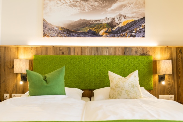 Doppelbett im Alpenhotel Wurzer